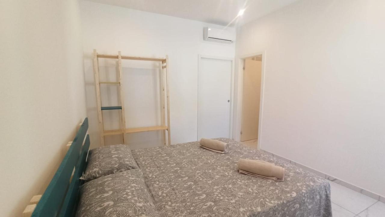 Appartamento Amedeo House Bari Esterno foto