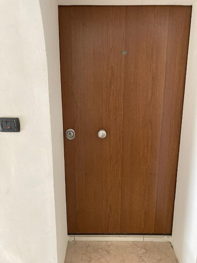 Appartamento Amedeo House Bari Esterno foto